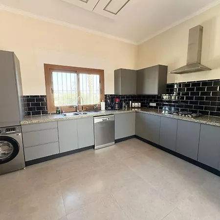 Villa 4 Bedroom In Benalmadena